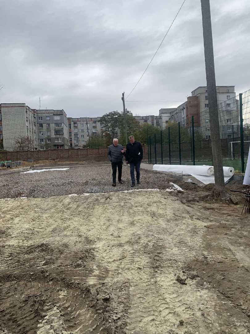 Тривають роботи з капітального ремонту фізкультурно-спортивного комплексу «Сокіл»