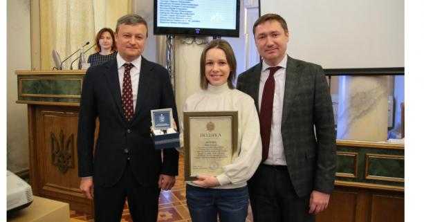 Максим Козицький відзначив подяками сестер Музичук за високі спортивні досягнення на світовій арені