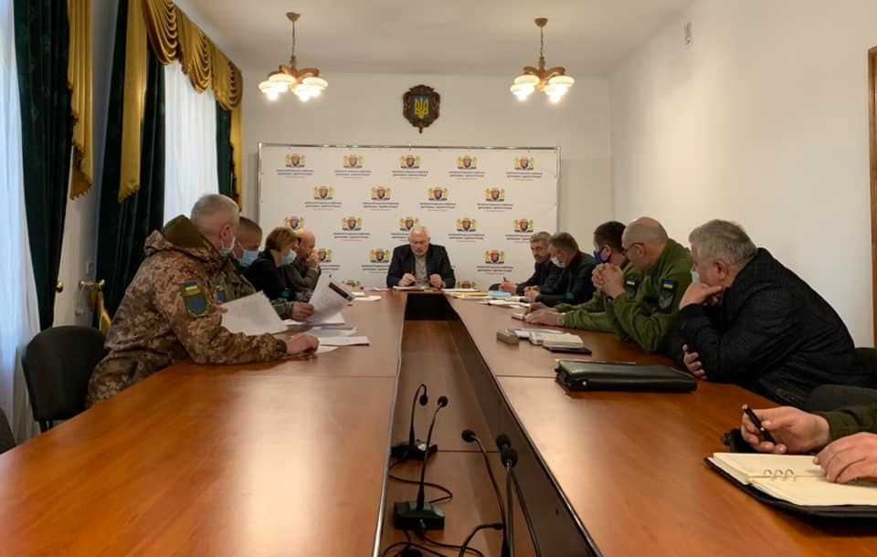 На нараді обговорили питання щодо організації системи оповіщення та укриття населення у Червоноградському районі.