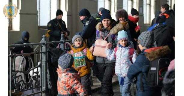 Міжнародні організації виплачуватимуть для переселенців допомогу у розмірі 2-3 тисячі гривень