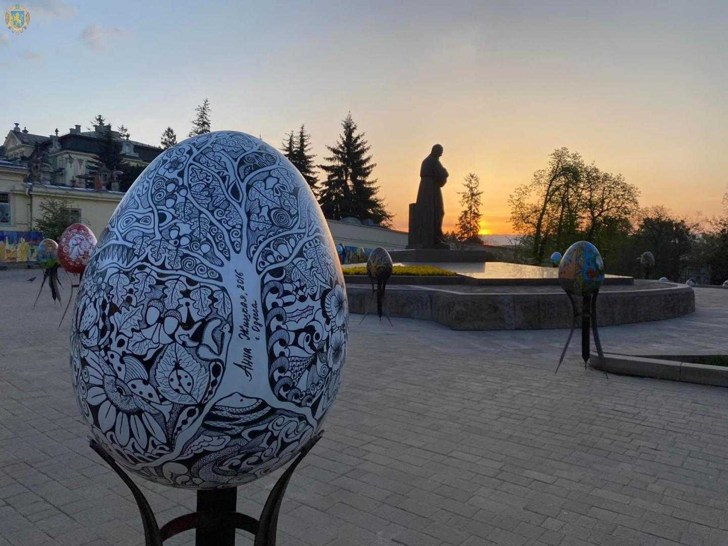 У Львові відкрили виставку вцілілих великодніх писанок, які привезли зі столиці