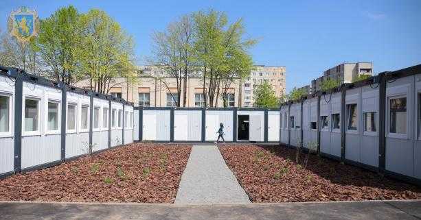 У Львові облаштували друге модульне містечко для вимушених переселенців (фото)