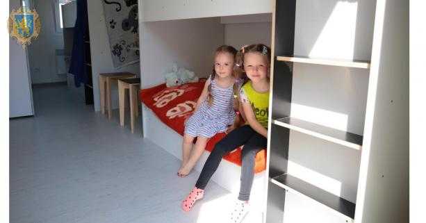 Ремонт гуртожитків, викуп готового та будівництво модульного житла: Львівщина працює над забезпеченням переселенців житлом