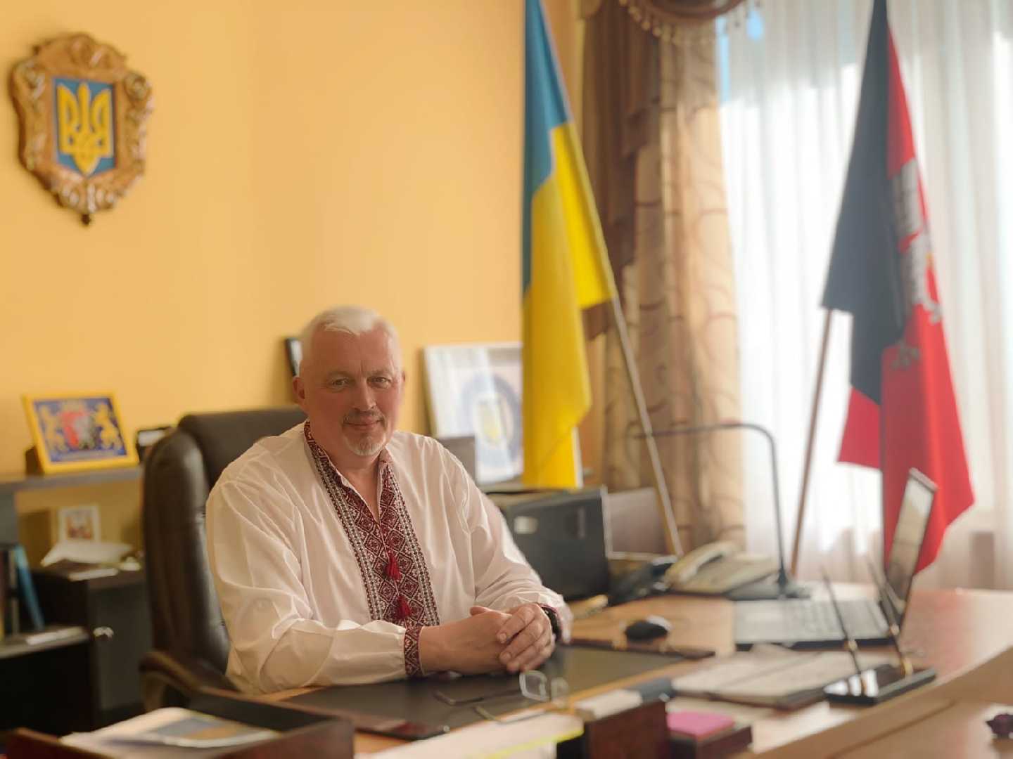 Вишиванка - символ нескореності, сучасна зброя та нерозривний зв’язок усіх поколінь