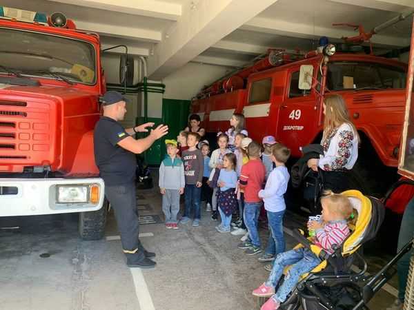 У Добротворі діти з числа внутрішньо переміщених осіб відвідали пожежно-рятувальний пост