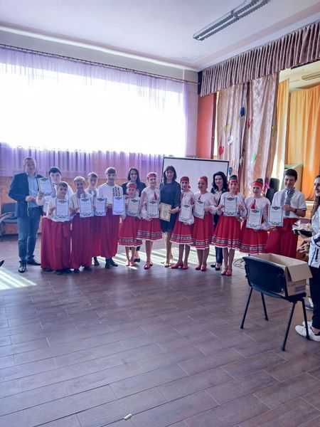 З нагоди Дня захисту дітей та завершення навчального року у Сокальському будинку дитячої та юнацької творчості відбулась урочиста академія