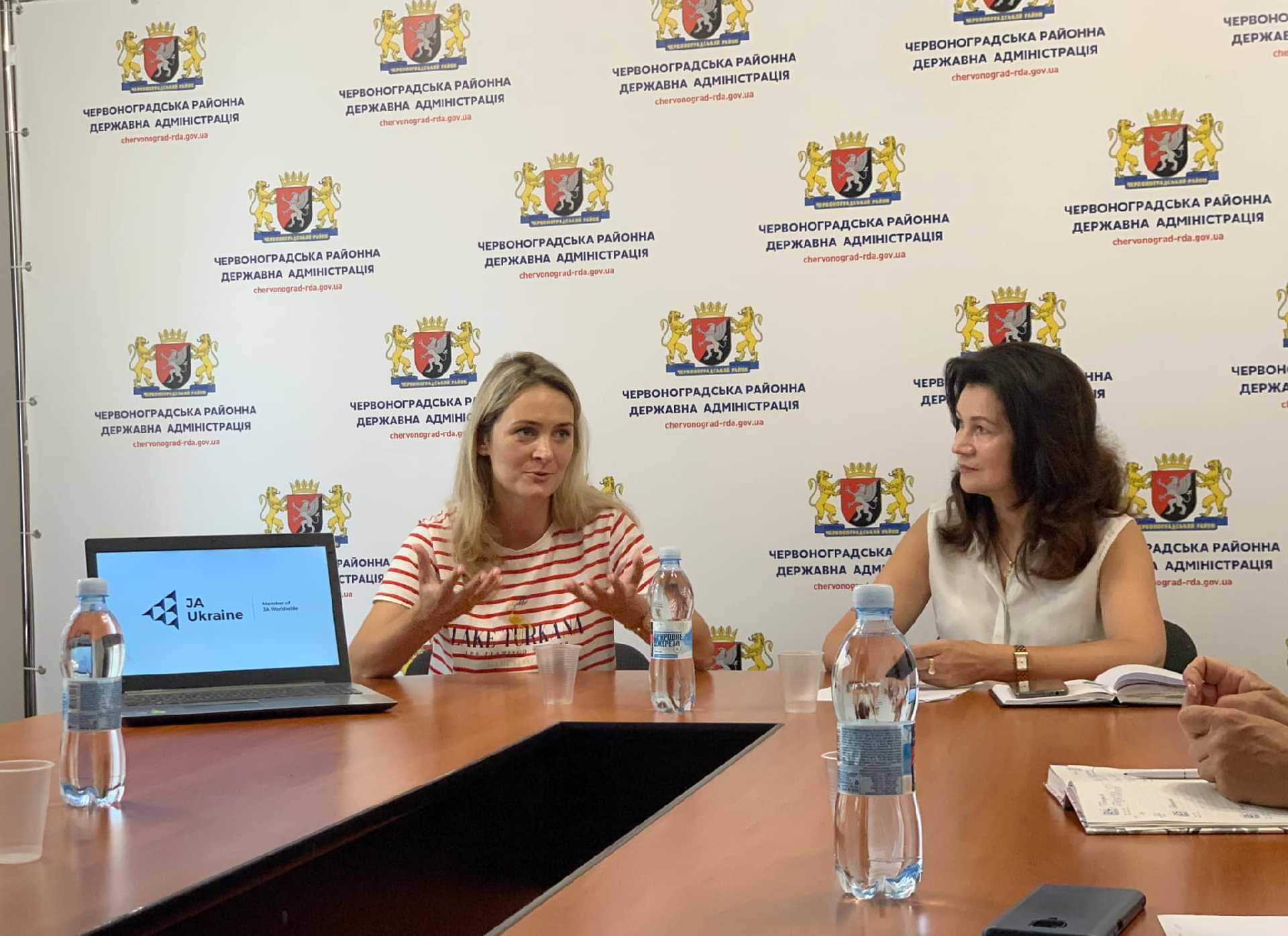 Адміністрація постійно шукає шляхи для розвитку нашого регіону зокрема і для нашої талановитої молоді