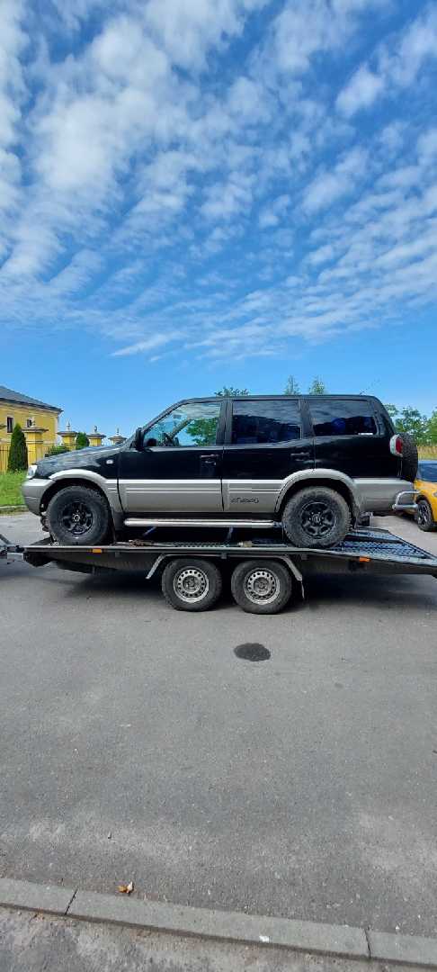 Сьогодні представники громадської організації Автомайдан Червоноград відправили ще один позашляховик для наших Воїнів