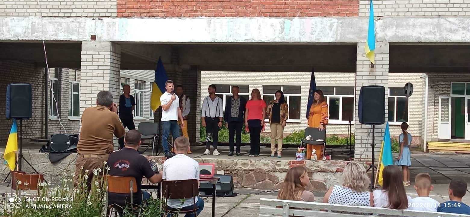 На Червоноградщині відбулось ряд благодійних концертів та ярмарок