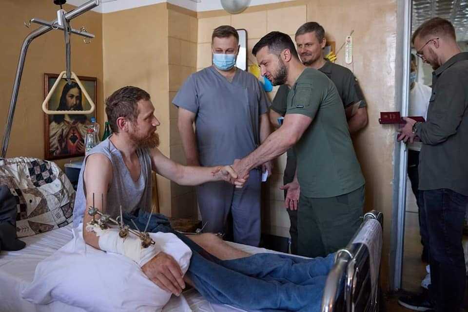 Володимир Зеленський відвідав медичний заклад на Львівщині, де лікують воїнів