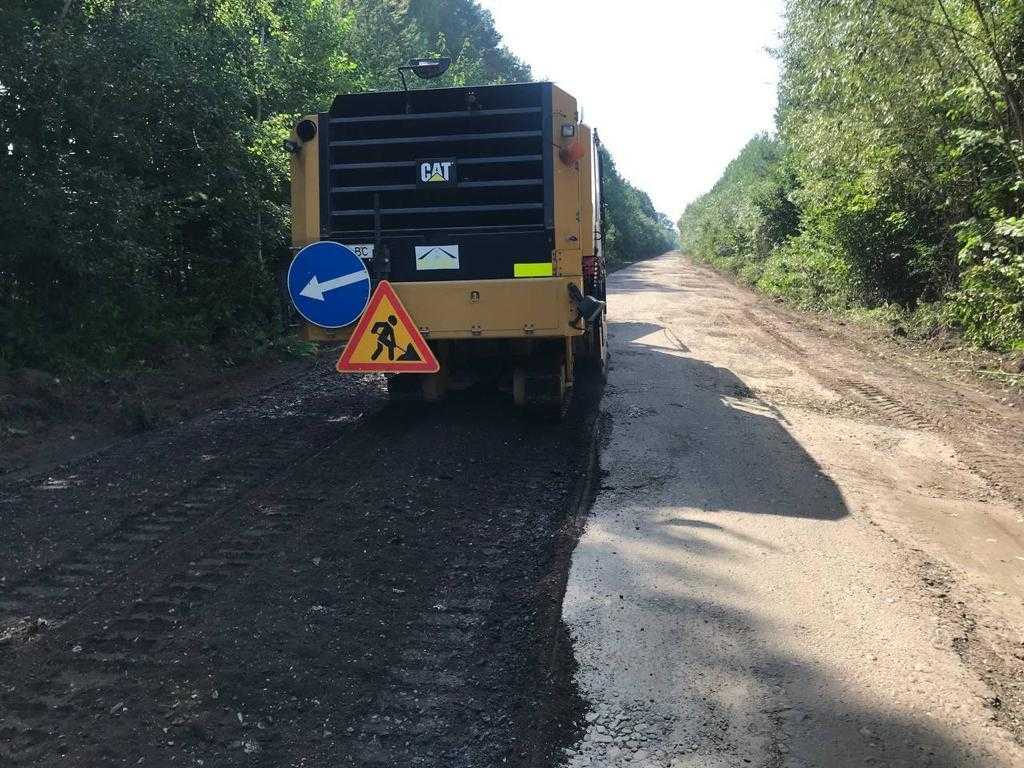 У Червоноградському районі ремонтують дорогу Стаївка-Пристань