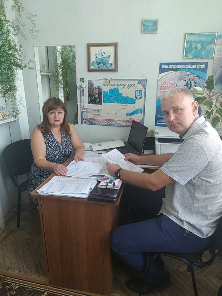 Координація роботи та надання методичної допомоги службам у справах дітей територіальних громад Червоноградського району