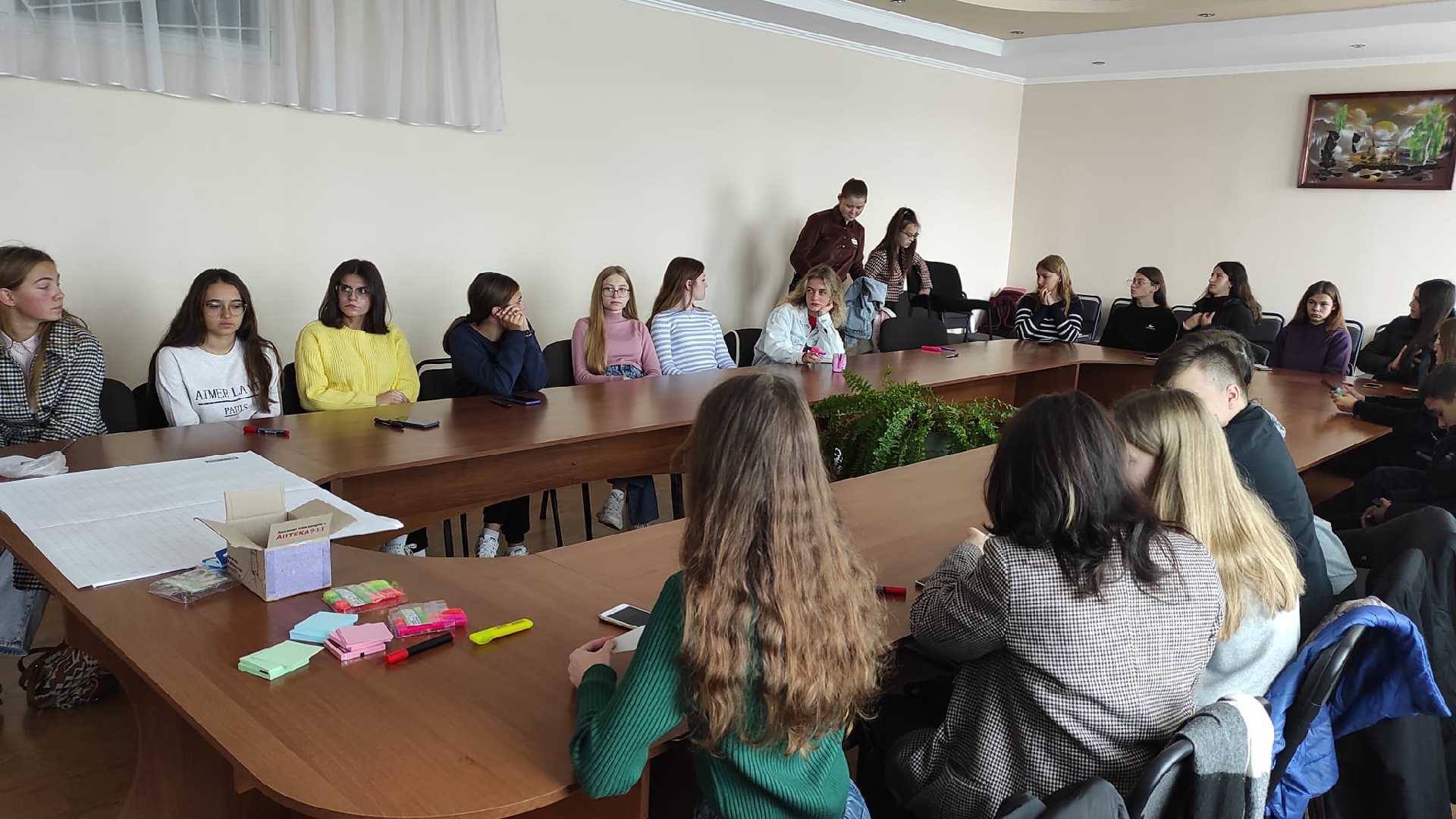 Молодь Червоноградської та Великомостівської громад продовжує активно брати участь у проекті «Київського діалогу»