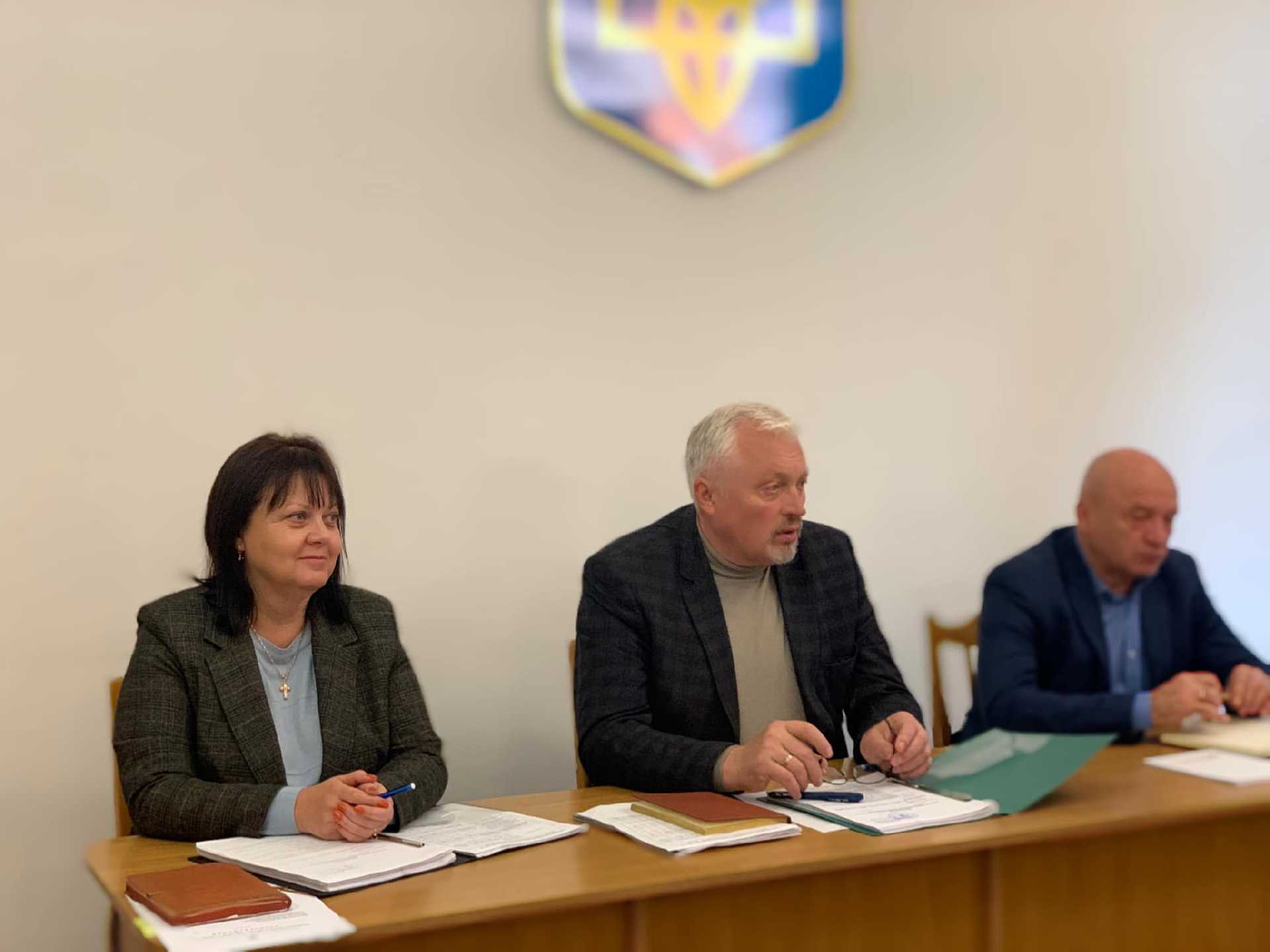 Очільник району Андрій Дяченко провів щотижневу нараду з керівниками структурних підрозділів та відділів Червоноградської районної військової адміністрації.