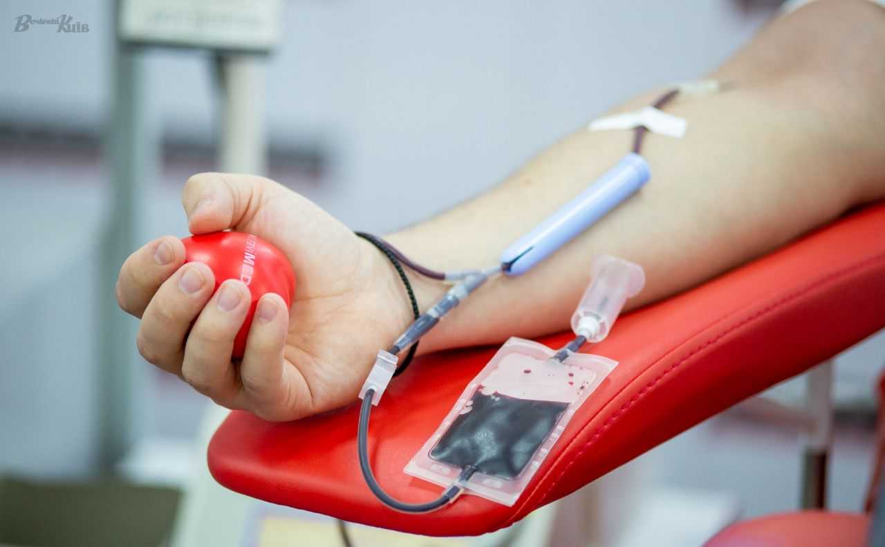 Львівський обласний центр служби крові повідомляє про потребу донорської крові всіх груп