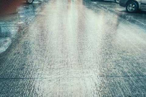 Мокрий сніг та ожеледиця: на Львівщині прогнозують погіршення погодних умов