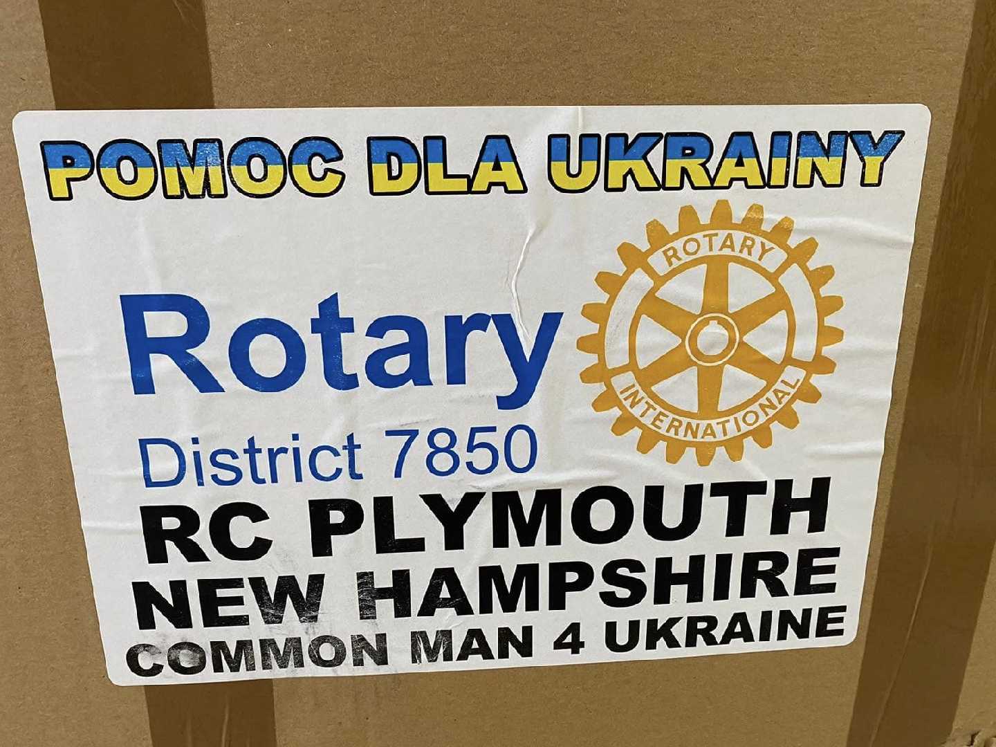 Діти-вихованці дитбудинків, що на Червоноградщині отримали допомогу від асоціації Ротарі клубів Польщі та США