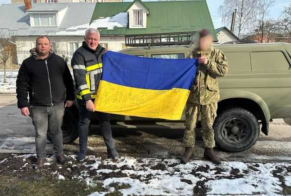 Добротвірчани передали для ЗСУ ще один автомобіль