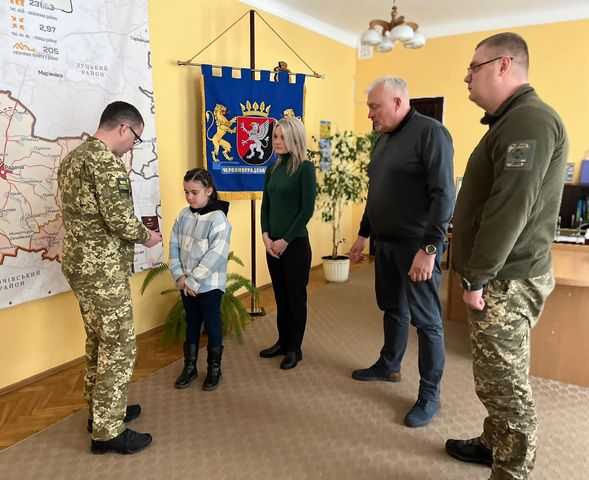 Орден «За мужність» ІІІ ступеня (посмертно) вручено дружині  та доньці загиблого воїна Олега Бєляка