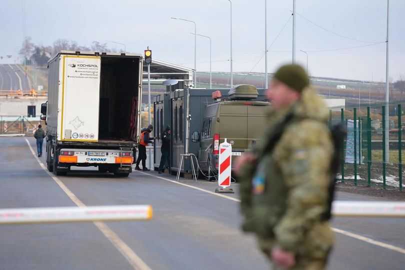 Обговорення щодо перетину кордону для водіїв: як долучитися