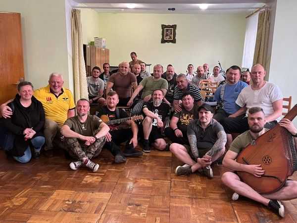 Очільник Червоноградщини відвідав Воїнів, які проходять реабілітацію в одному з медзакладів нашого району.