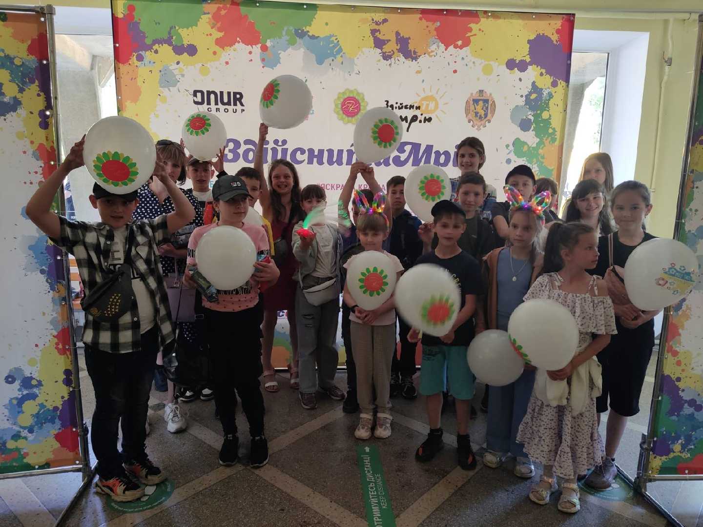 Діти військовослужбовців Червоноградщини відвідали виставу-захід «Мій Тато захищає Україну»