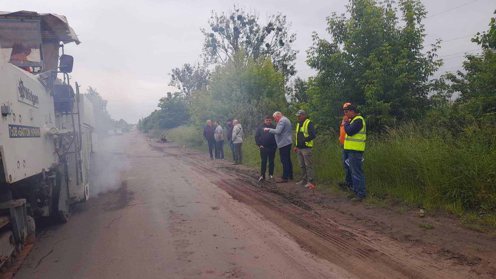 Дорожники розпочали ремонт вулиці Промислова у Червонограді та вулиці Б.Хмельницького у Великих Мостах