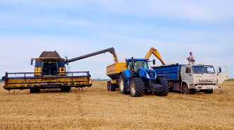 На Червоноградщині у розпалі жнивна компанія