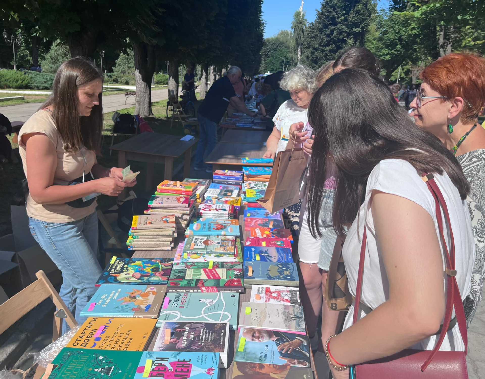 Напередодні в Червонограді відбулася книжкова толока під назвою «Червоноград читає»