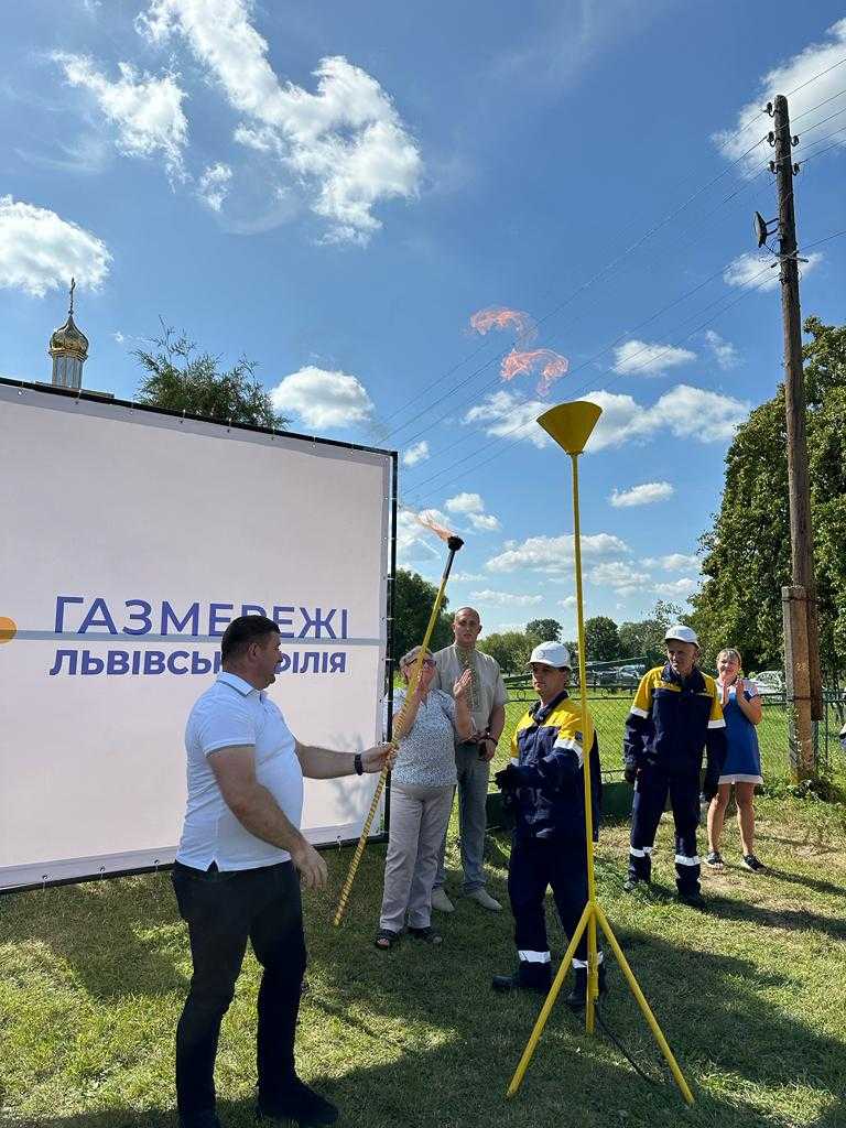 В селі Сушно Радехівської територіальної громади здійснили перший пуск газу