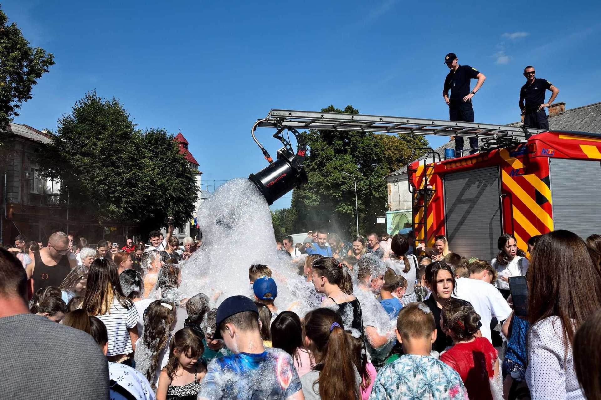 До Дня рятувальника, який відзначаємо щорічно 17 вересня, в Сокалі відбувся феєричний захід для найменших