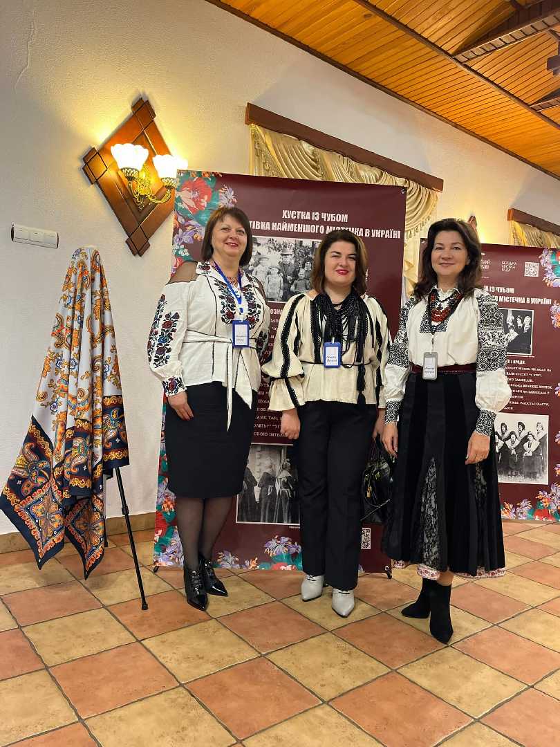 На Белзщині відбулась мистецька виставка «МОДаНА ХУСТКА»