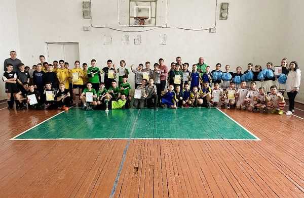 У Великомостівській громаді відбувся ІІ етап всеукраїнських змагань Пліч-о-пліч Всеукраїнські шкільні ліги серед команд закладів освіти з футзалу