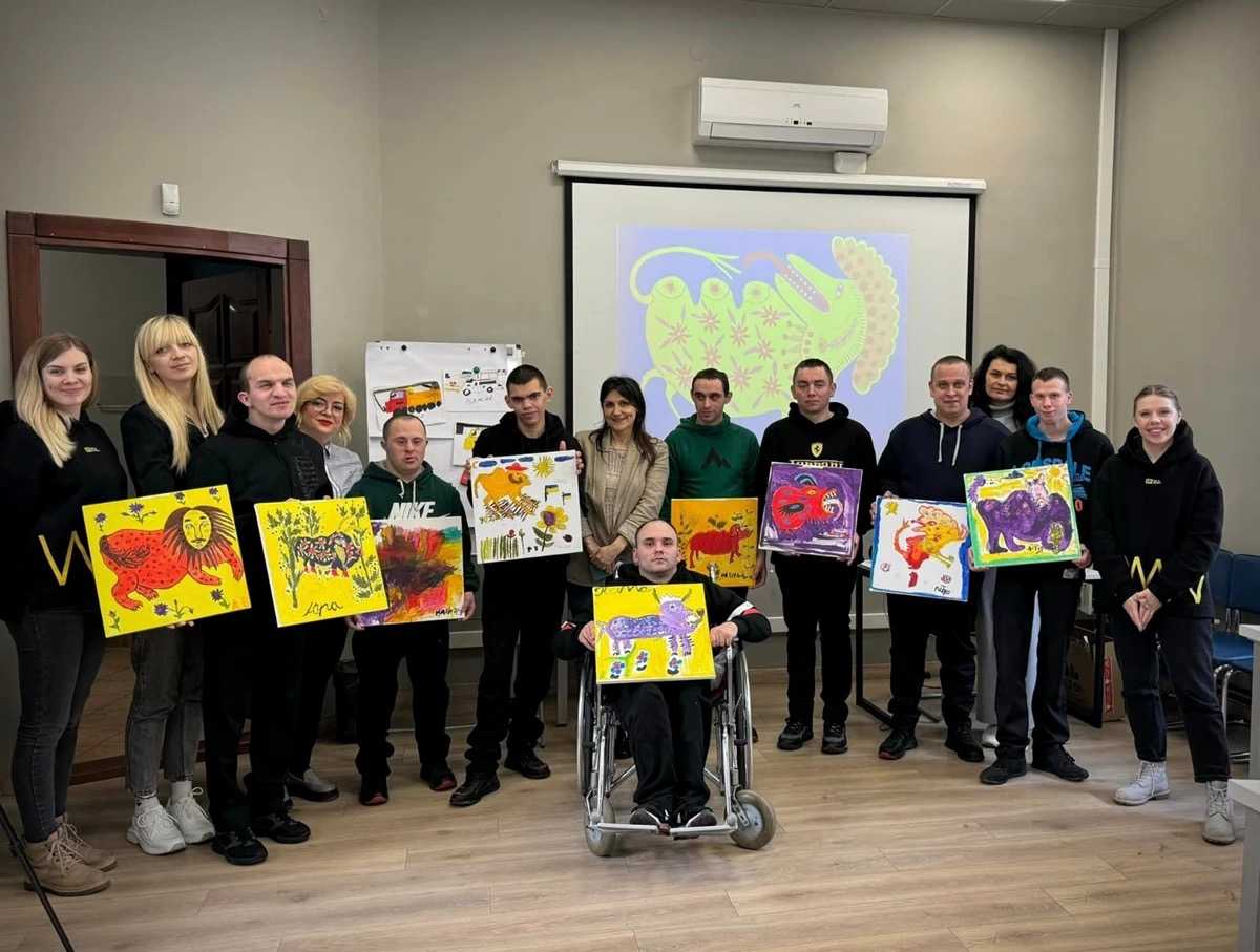 Команда Благодійного Фонду Козицького «Ми і світ» організувала майстер-клас для вихованців Роздільського соціального закладу