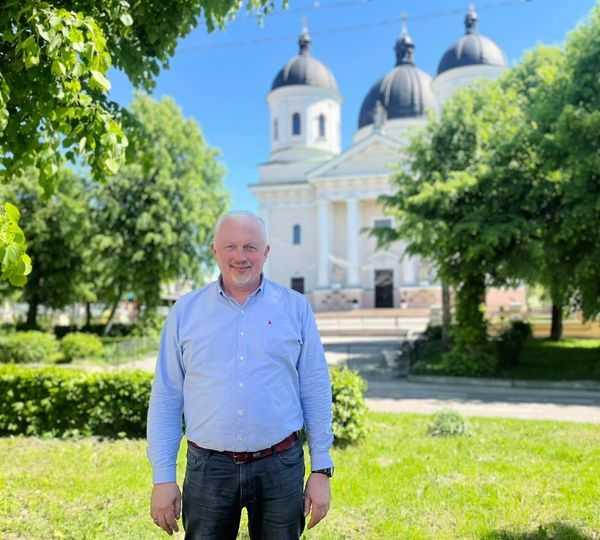 Вітання з Воскресінням Христовим мешканців Червоноградщини від очільника району Адрія Дяченка
