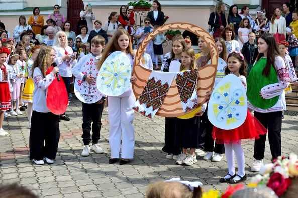 У громадах Червоноградщини на Великдень традиційно водили гаївки