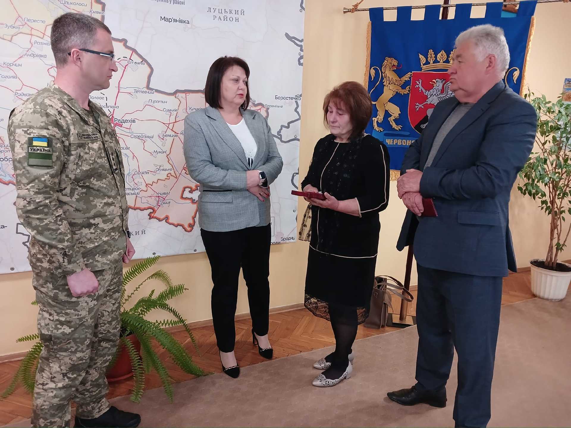 Нагороджений орденом «За мужність ІІІ ступеня» (посмертно) Герой Терех Роман Ігорович