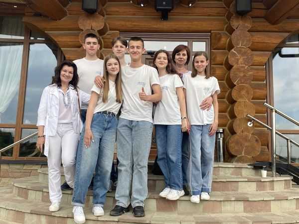 Команда Червоноградської гімназії №12 - переможці у фінальному етапі чемпіонату з брейн-рингу