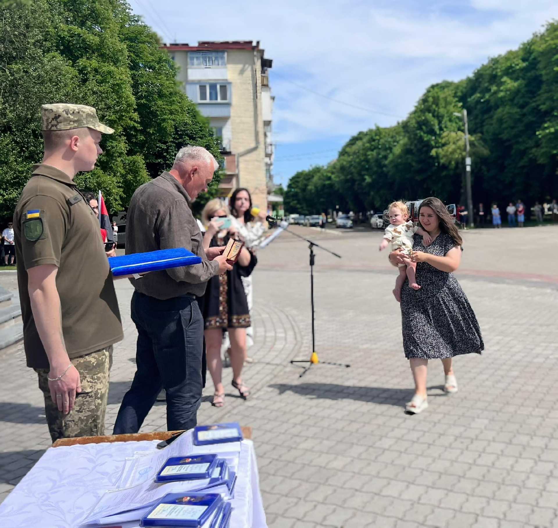 Андрій Дяченко вручив державні нагороди рідним загиблих Воїнів з Червоноградської громади