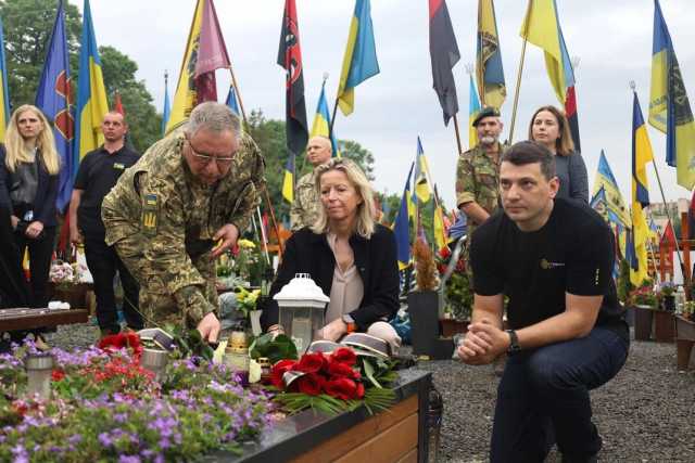 Львівщину відвідала міністерка оборони Нідерландів Кайса Оллонгрен