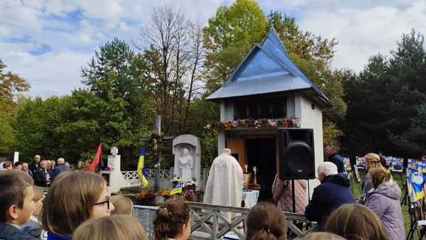 Напередодні на місці колишнього села Іваньки Белзької громади відбулись поминальні заходи біля братської могили воїнів УПА та каплиці, збудованої в пам’ять про спалене село