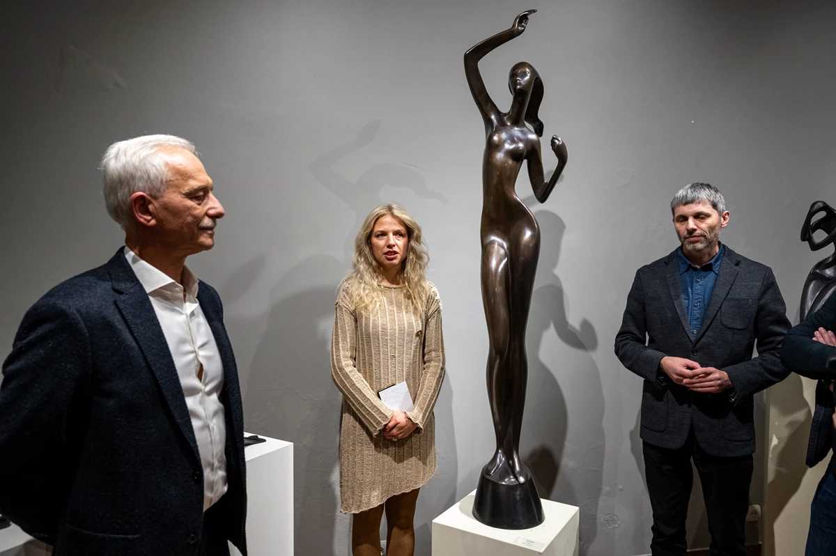 «Дорога до себе»: на Львівщині відкрили виставку Володимира Одрехівського