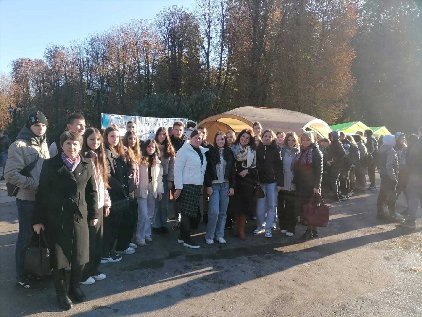 Виставка стартапів, Фестини професій, Галерея вакансій: як пройшов перший день Ярмарку професій