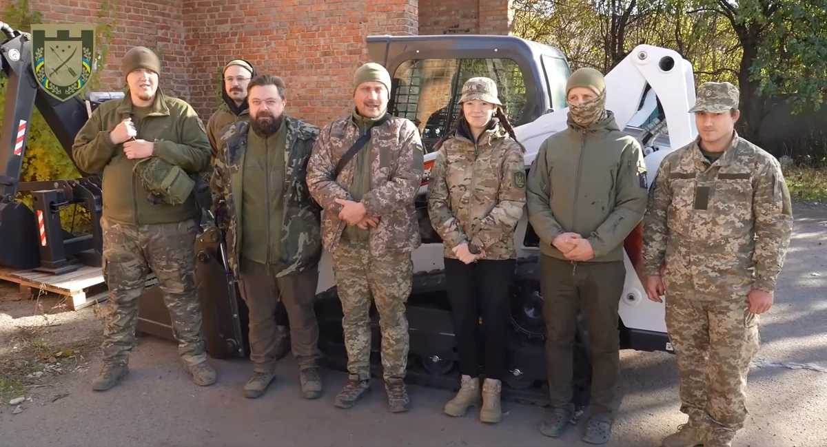 Львівська ОВА передала техніку для 128-ої окремої бригади ТрО