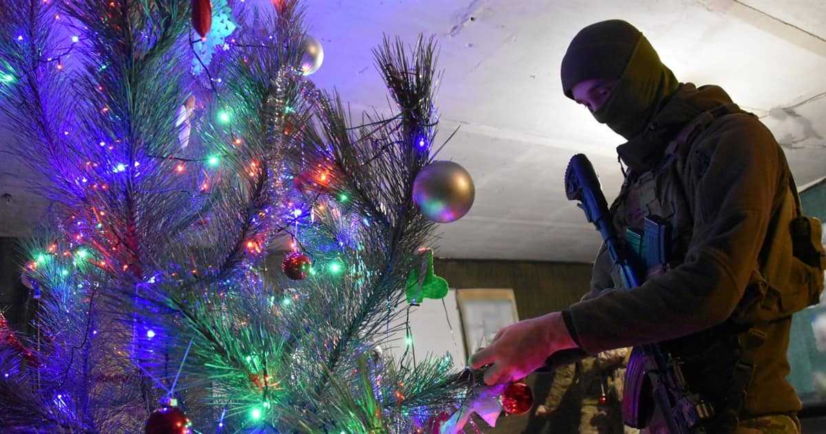 Вітання з прийдешнім Новим 2025 роком від начальника військової адміністрації Андрія Дяченка