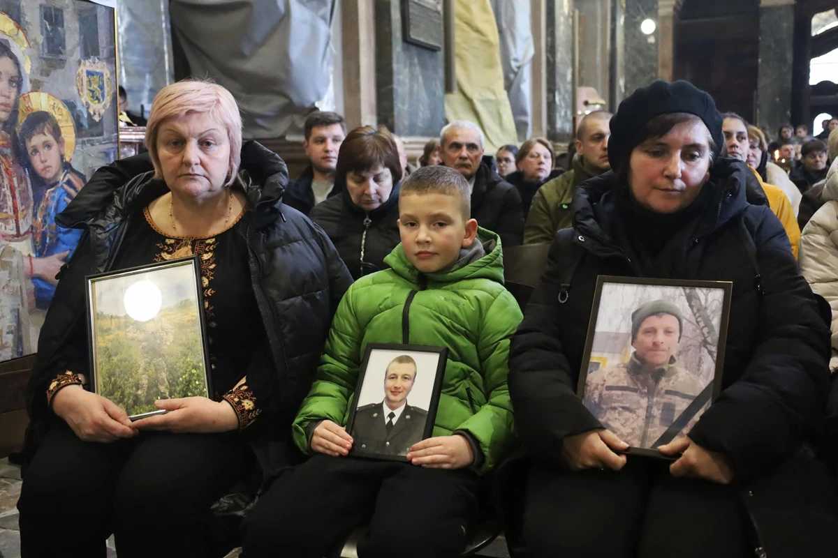 Полеглих Героїв 24-ї бригади імені Короля Данила вшанували орденами «Хрест Героя»