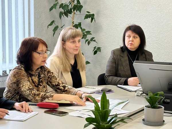 В адміністрації відбулася щотижнева нарада за участі керівників управлінь та відділів Шептицької РВА