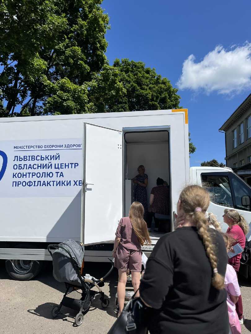 Профілактика заради здоров’я: у Шептицькому відбулася виїзна медична акція