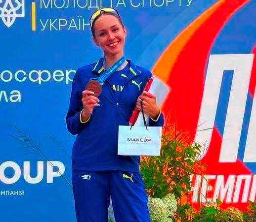 Учениця з Шептицького Аліна Лістунова здобула бронзу Чемпіонату України з легкої атлетики