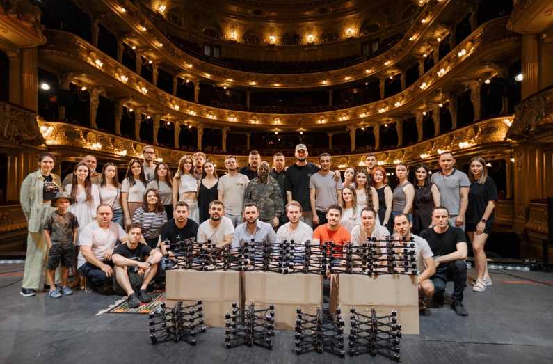 Зі Львівщини на передову вирушили ще пів сотні 10-дюймових FPV-дронів